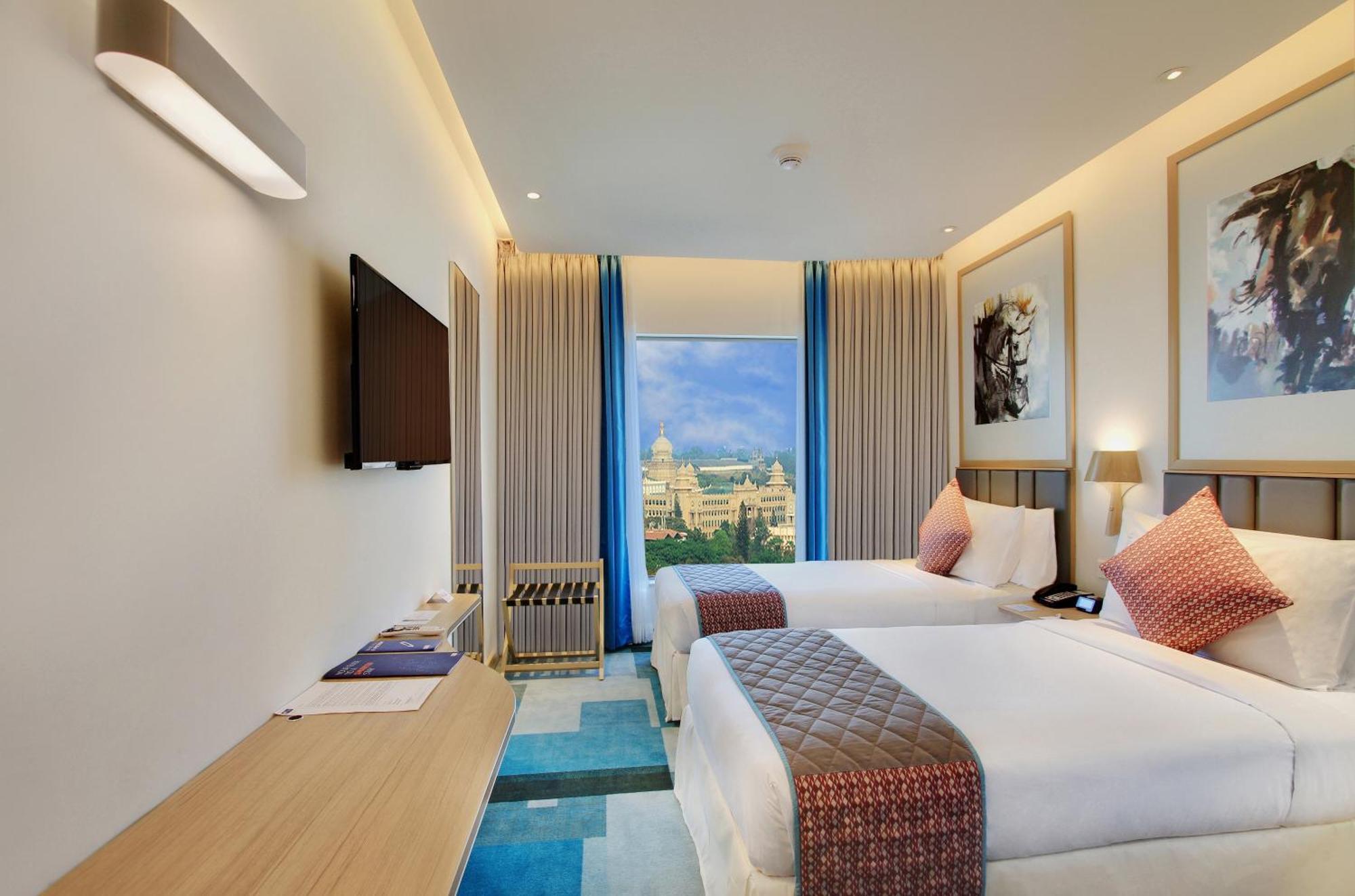 Holiday Inn Bengaluru Racecourse By Ihg Exterior foto Deluxe Room